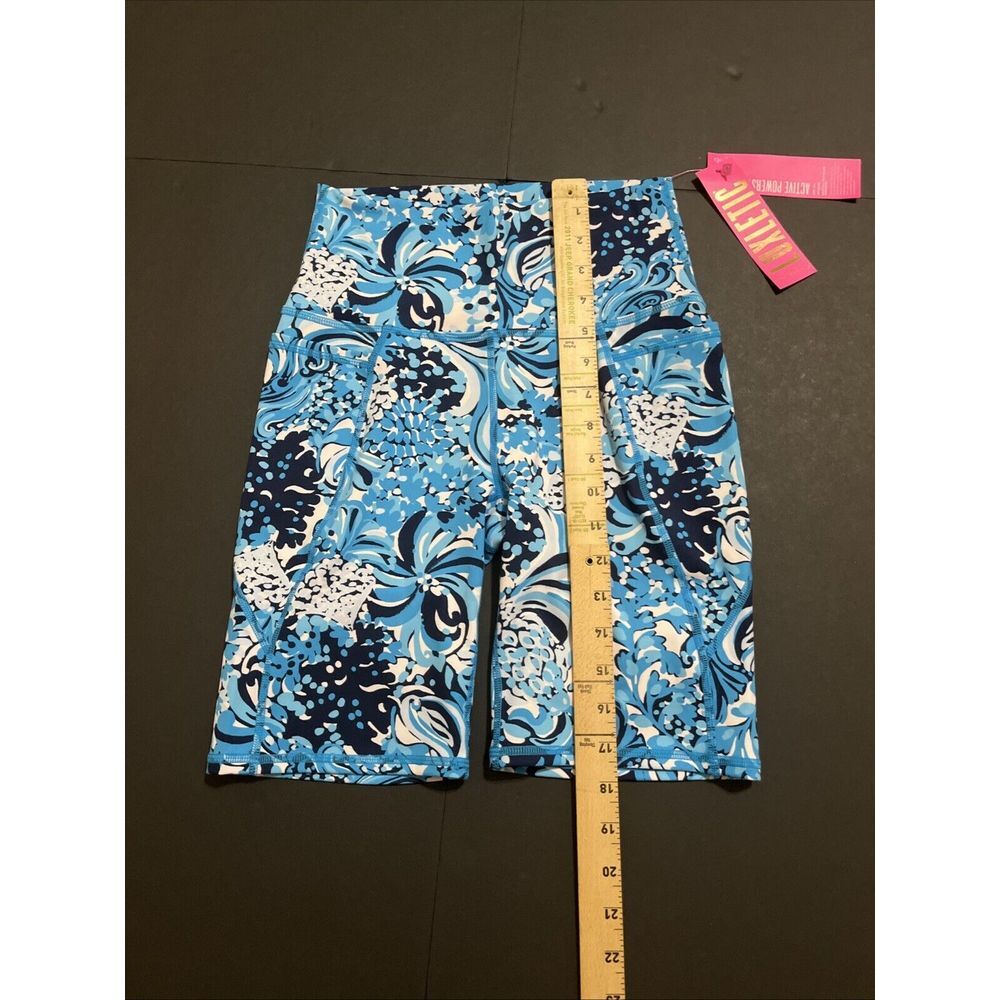 Lilly Pulitzer South Beach High Rise Bike Short Resort White Mermazing Size S - Picture 9 of 9